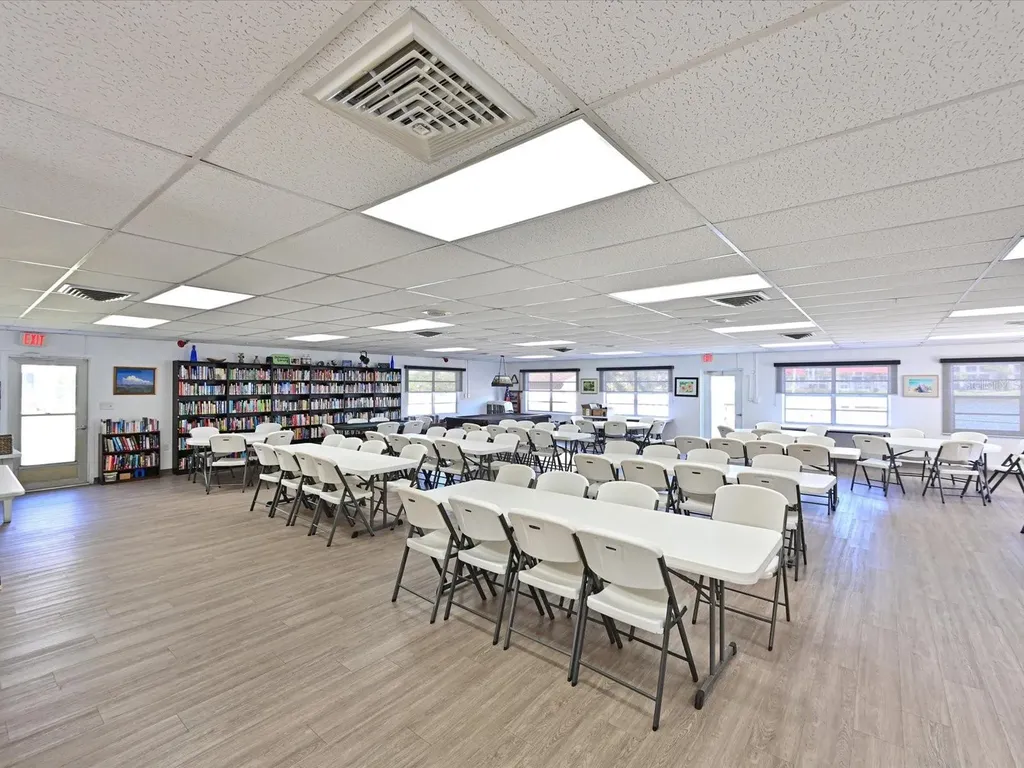 3563 Lake Bayshore Drive Bradenton FL 34205