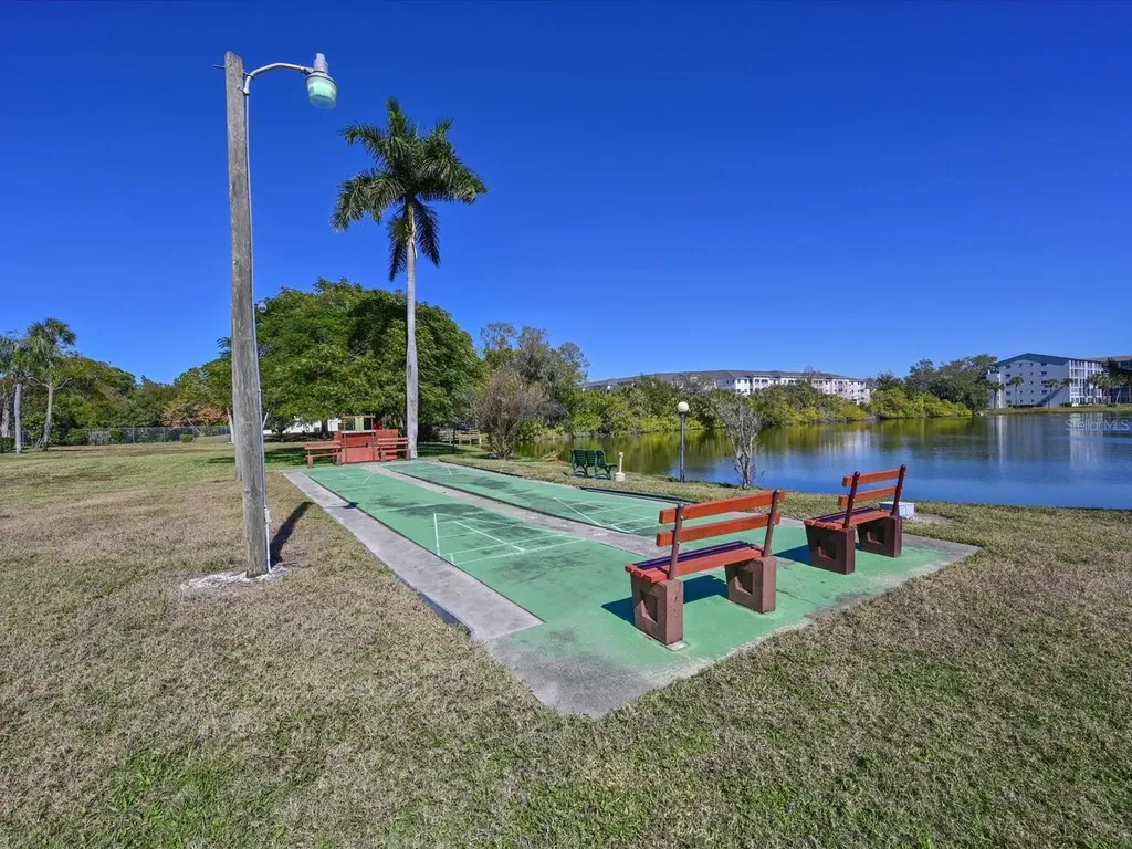 3563 Lake Bayshore Drive Bradenton FL 34205