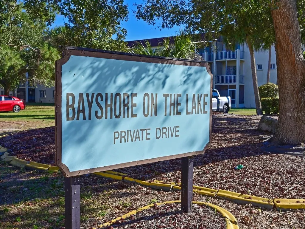 3563 Lake Bayshore Drive Bradenton FL 34205
