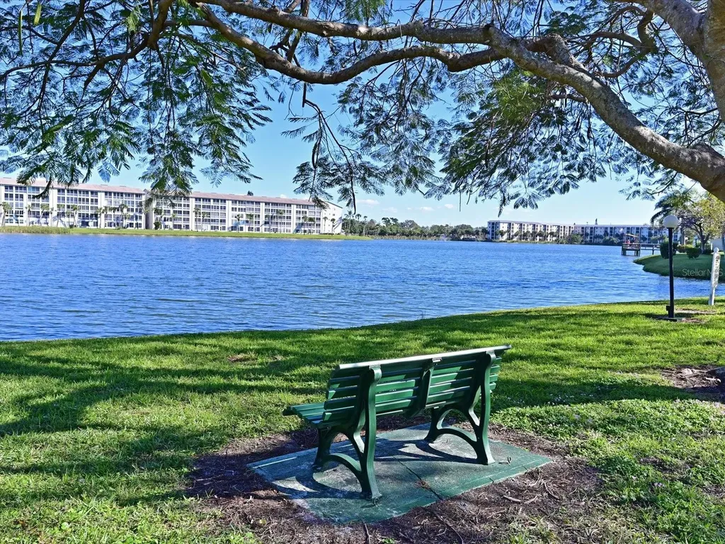 3563 Lake Bayshore Drive Bradenton FL 34205