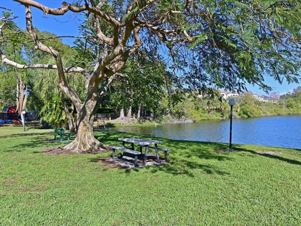 3563 Lake Bayshore Drive Bradenton FL 34205