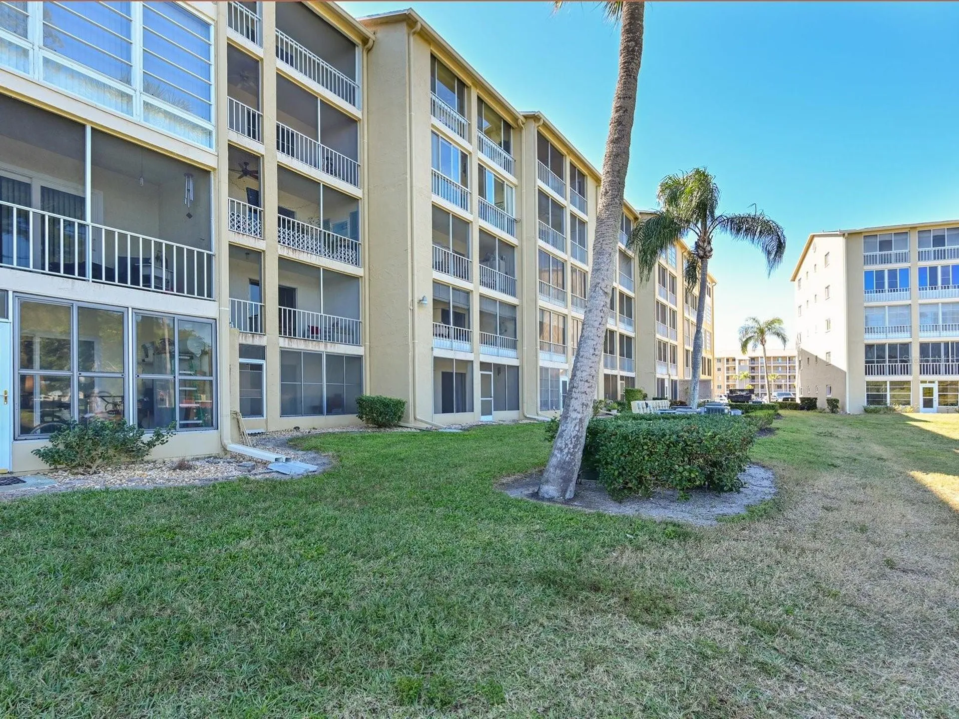 3563 Lake Bayshore Drive Bradenton FL 34205