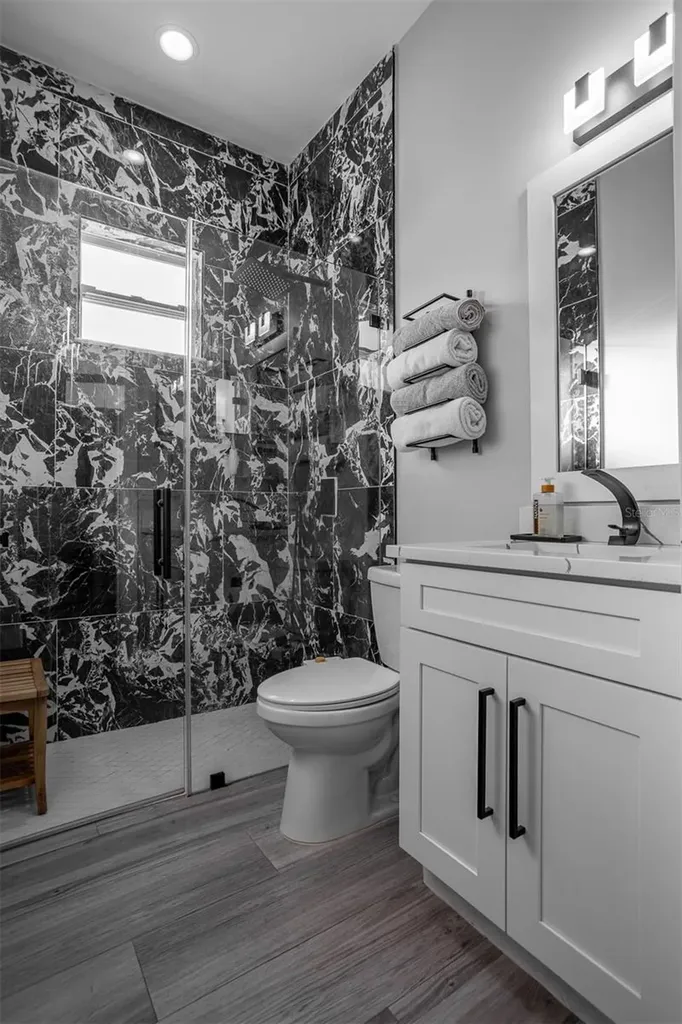 3301 W Dewey Street Tampa FL 33607