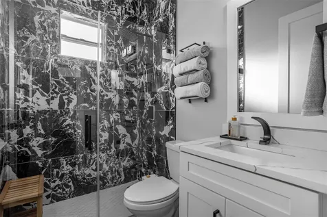 3301 W Dewey Street Tampa FL 33607