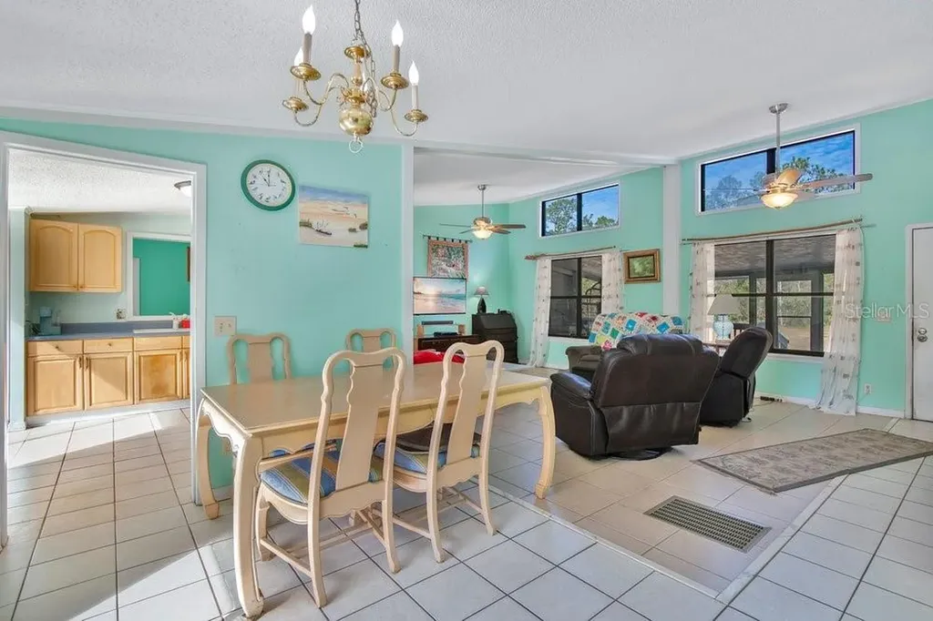 425 Scooter Point Geneva FL 32732