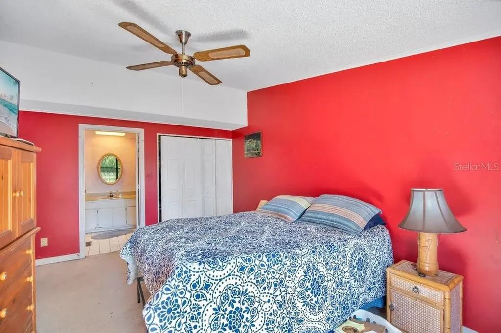 425 Scooter Point Geneva FL 32732