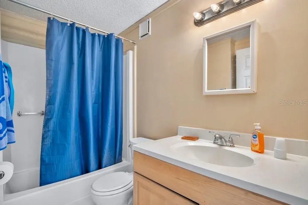 425 Scooter Point Geneva FL 32732