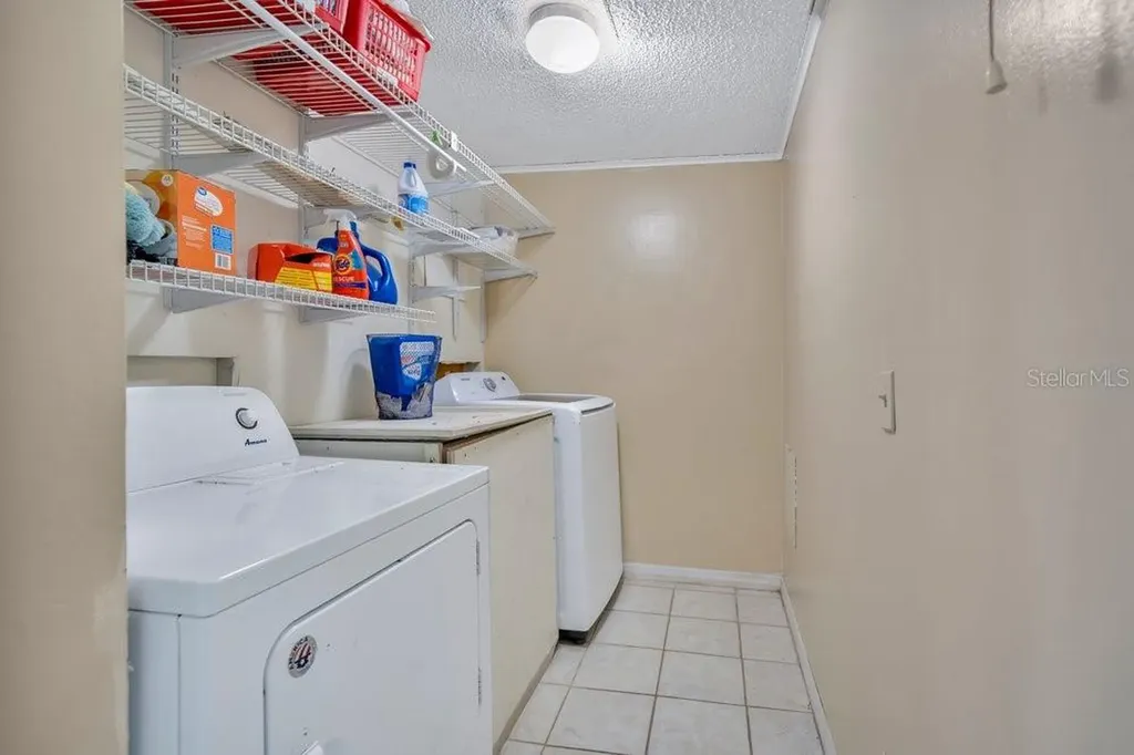 425 Scooter Point Geneva FL 32732