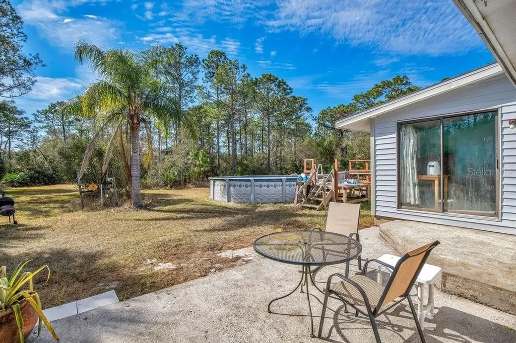 425 Scooter Point Geneva FL 32732