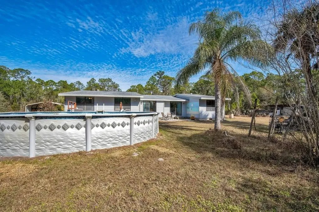 425 Scooter Point Geneva FL 32732