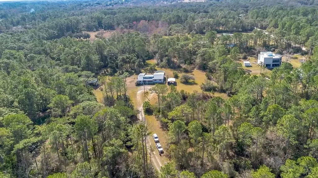 425 Scooter Point Geneva FL 32732