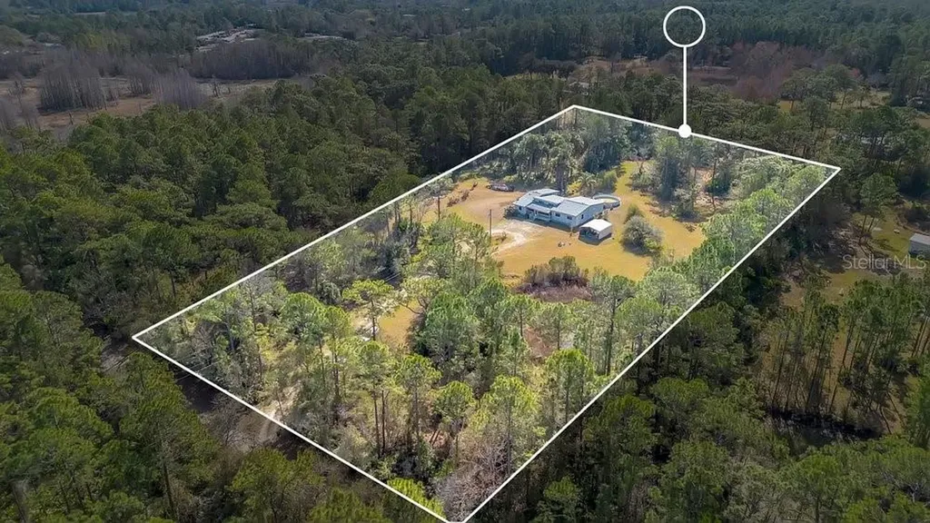 425 Scooter Point Geneva FL 32732