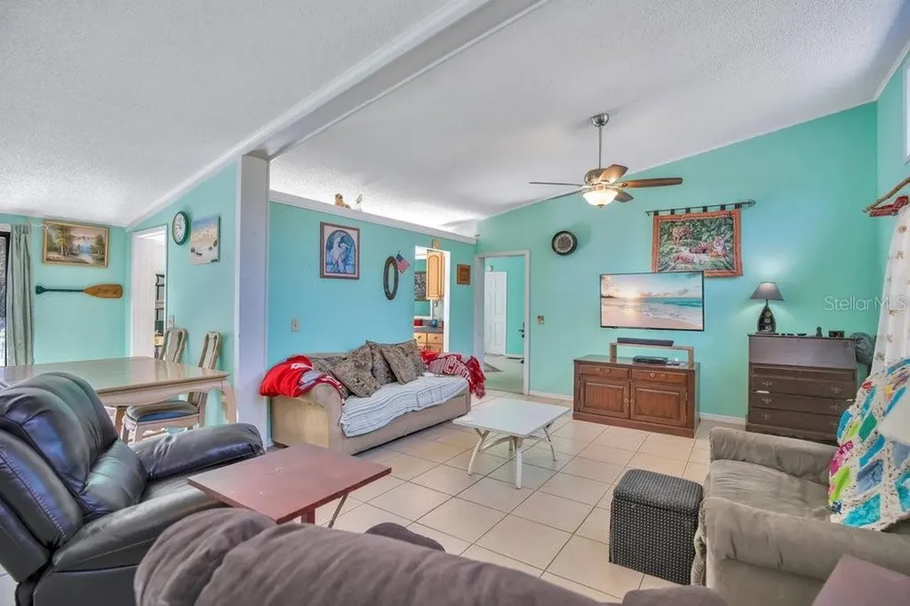 425 Scooter Point Geneva FL 32732
