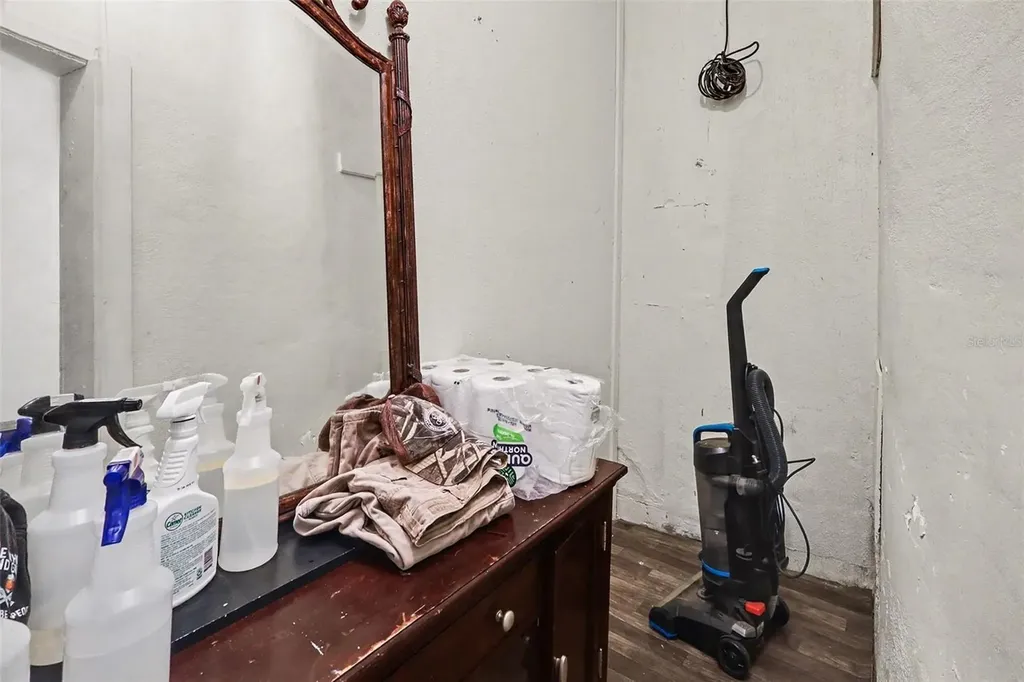 1054 State Road 60 E Lake Wales FL 33853