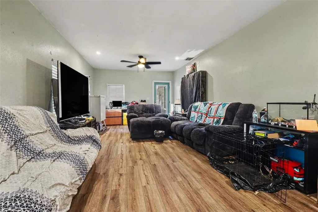 1054 State Road 60 E Lake Wales FL 33853