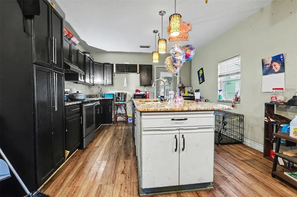 1054 State Road 60 E Lake Wales FL 33853