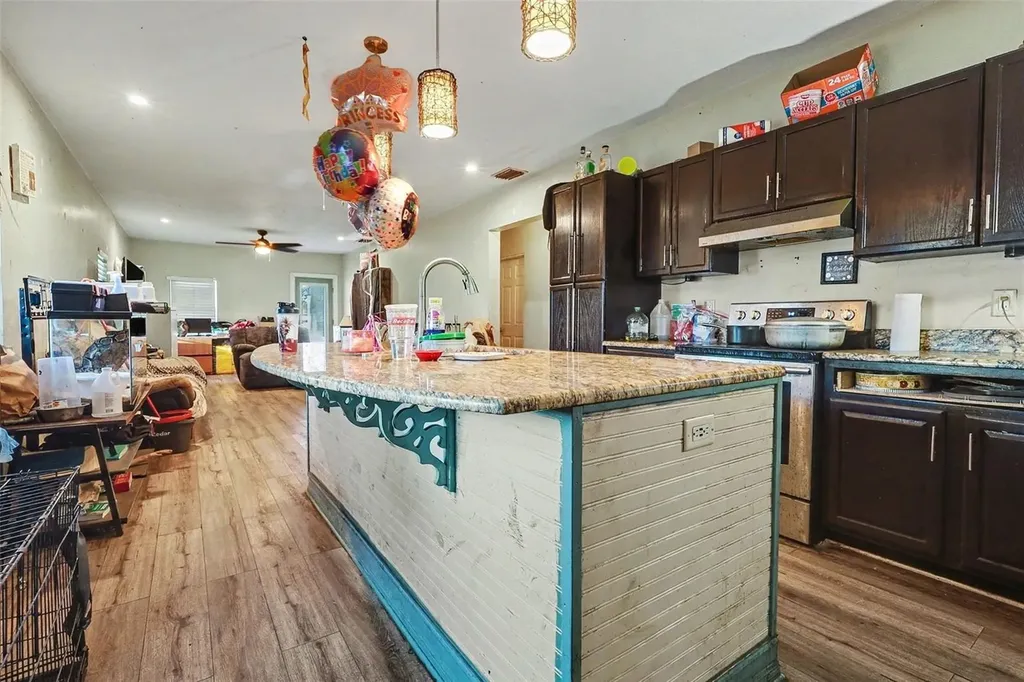 1054 State Road 60 E Lake Wales FL 33853