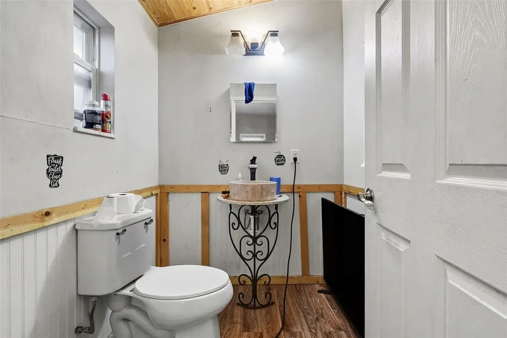 1054 State Road 60 E Lake Wales FL 33853