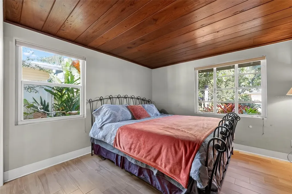 2612 Mulberry Terrace Sarasota FL 34239