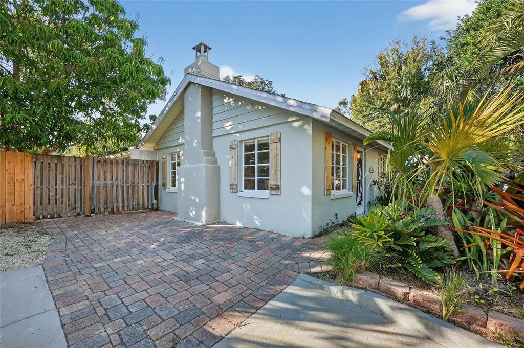 2612 Mulberry Terrace Sarasota FL 34239
