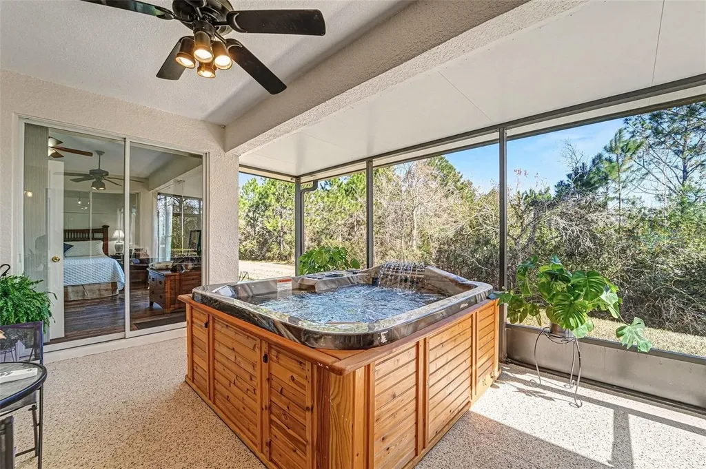 10118 Cleghorn Drive San Antonio FL 33576