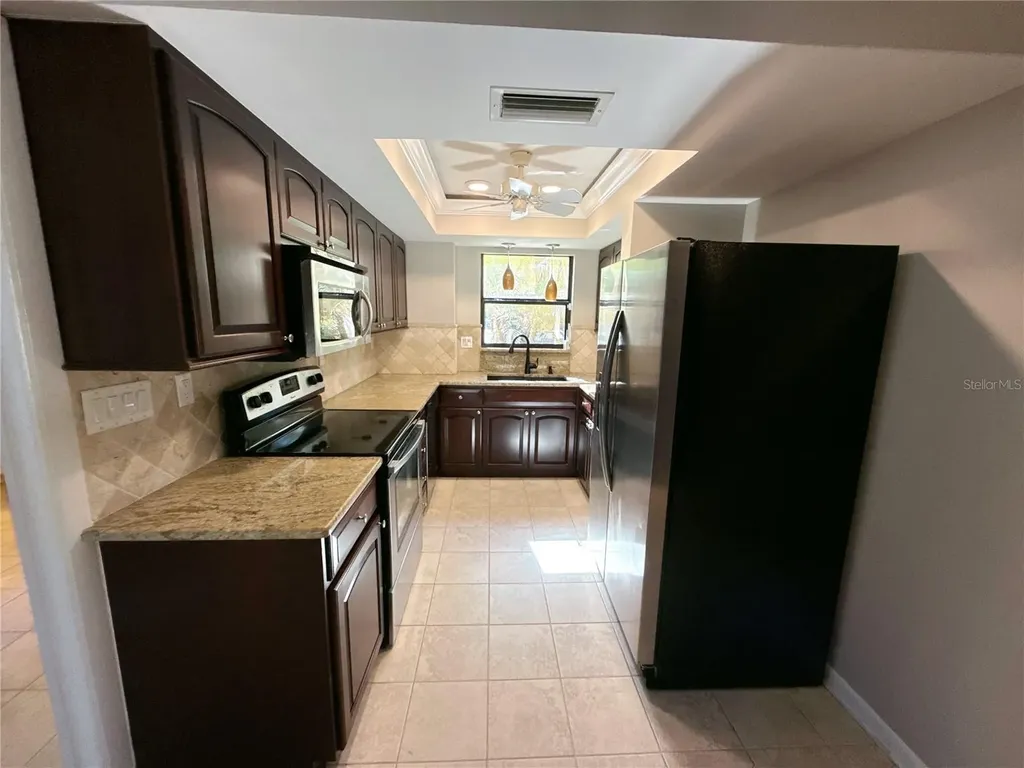13516 Palmwood Lane Tampa FL 33618