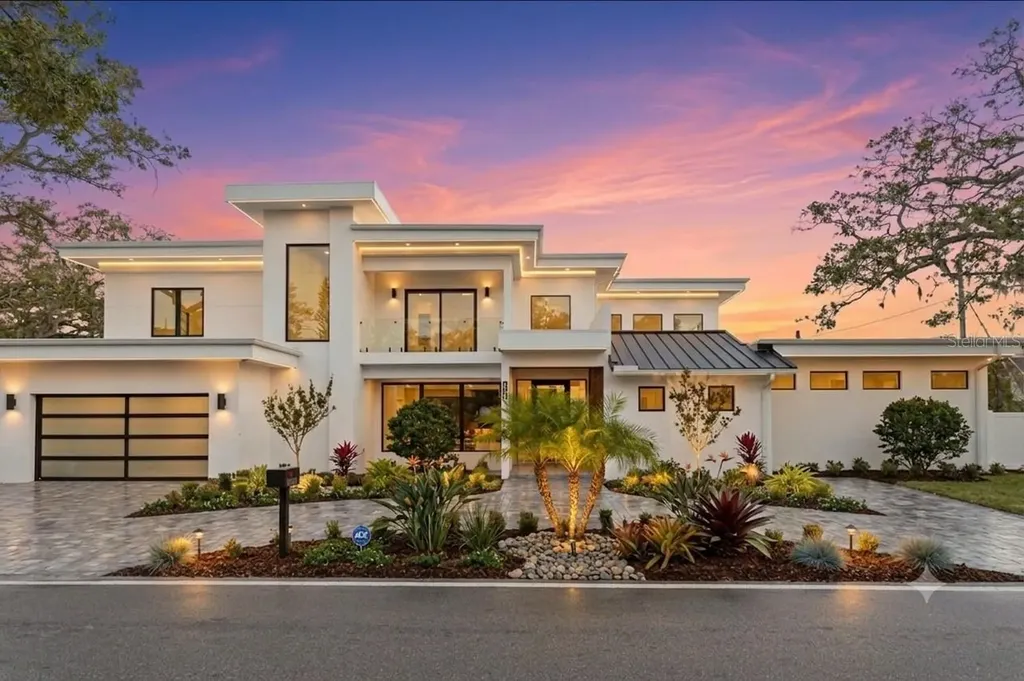 2089 Arlington Street Sarasota FL 34239