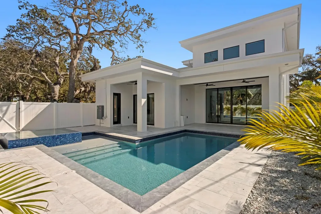 2089 Arlington Street Sarasota FL 34239
