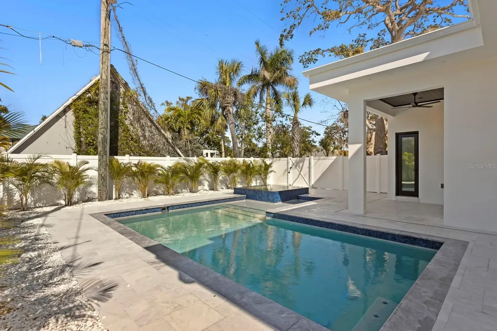 2089 Arlington Street Sarasota FL 34239