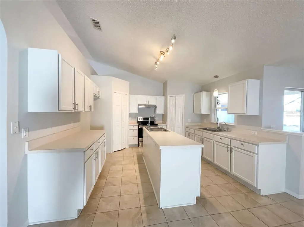 58 Llama Trail Palm Coast FL 32164