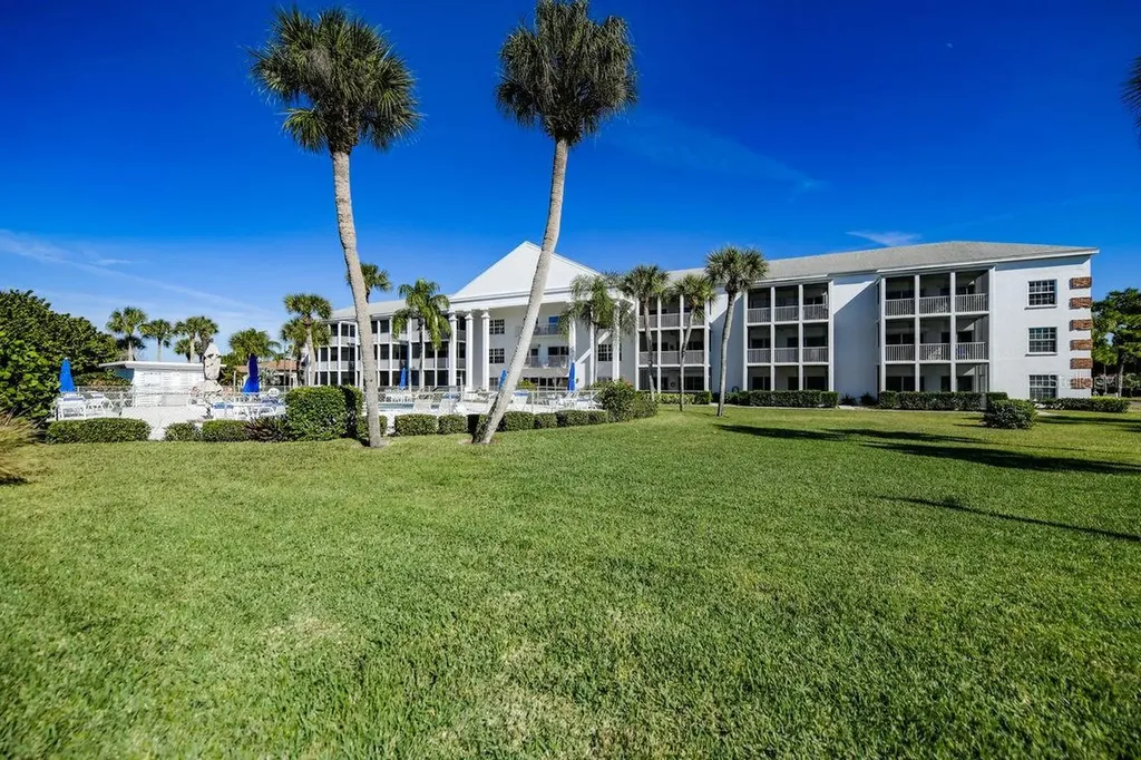100 The Esplanade N Venice FL 34285