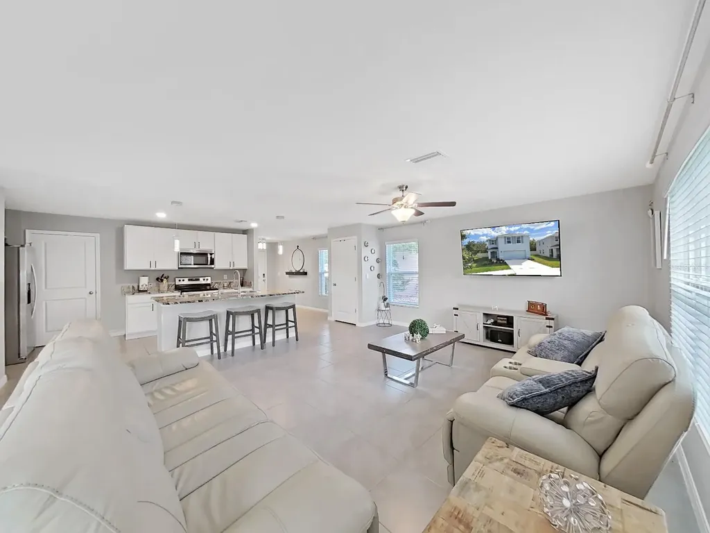 5018 Bella Armonia Circle Wimauma FL 33598