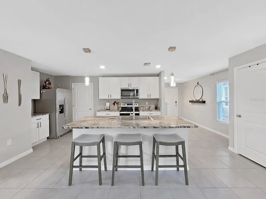 5018 Bella Armonia Circle Wimauma FL 33598