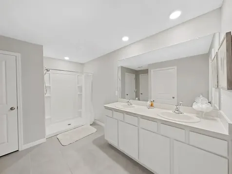 5018 Bella Armonia Circle Wimauma FL 33598