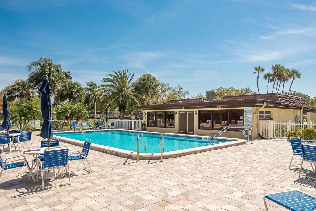 1701 Pinehurst Road Dunedin FL 34698