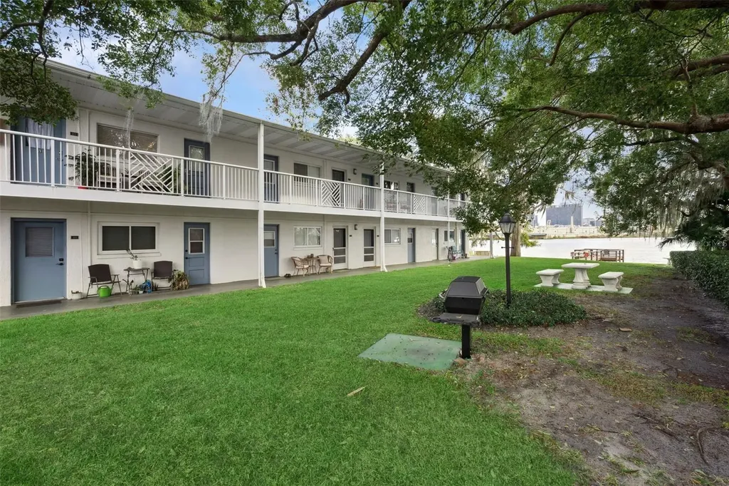 320 Lakeview Street Orlando FL 32804