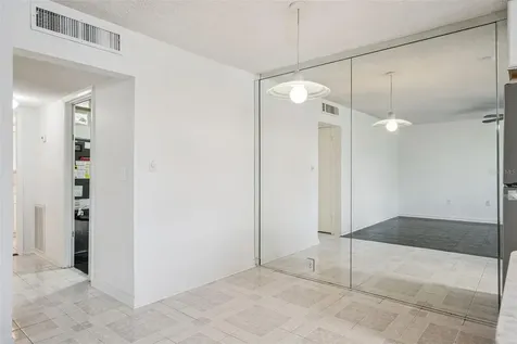 320 Lakeview Street Orlando FL 32804
