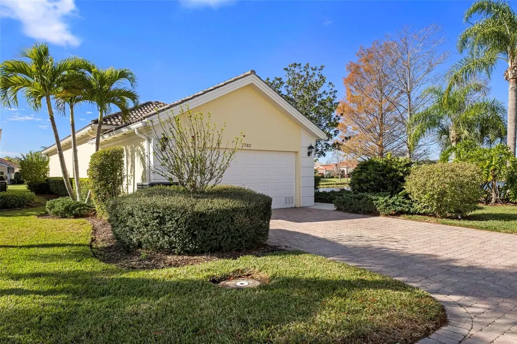 7782 Uliva Way Sarasota FL 34238