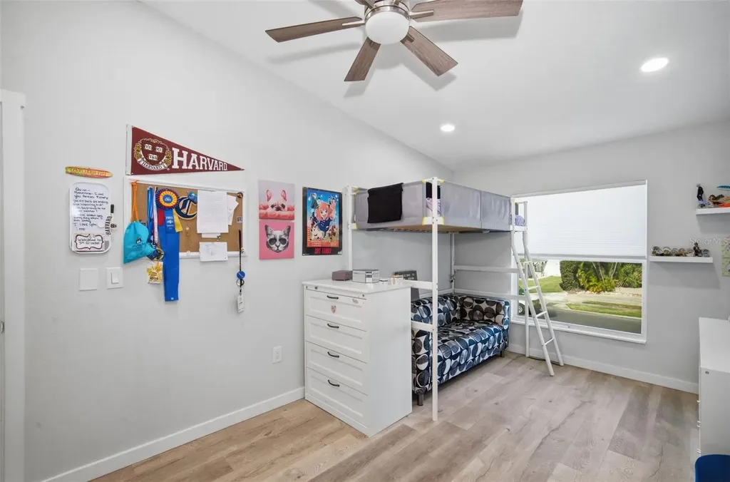 1826 Nebraska Avenue NE St Petersburg FL 33703