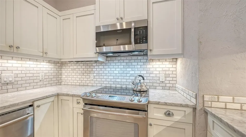 8972 Huntington Pointe Drive Sarasota FL 34238