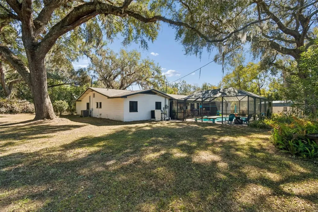 13550 11th Street Dade City FL 33525
