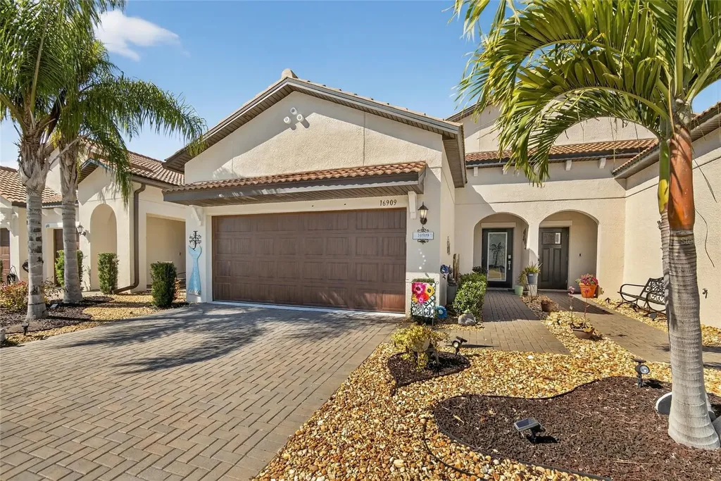 16909 April Plush Drive Wimauma FL 33598