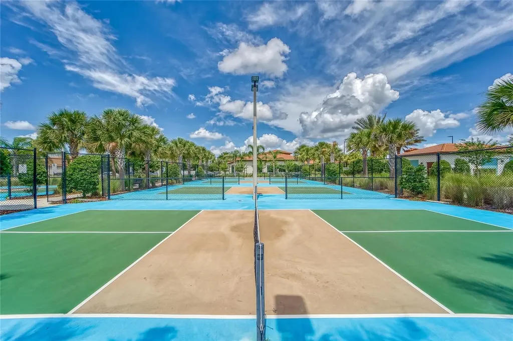 16909 April Plush Drive Wimauma FL 33598