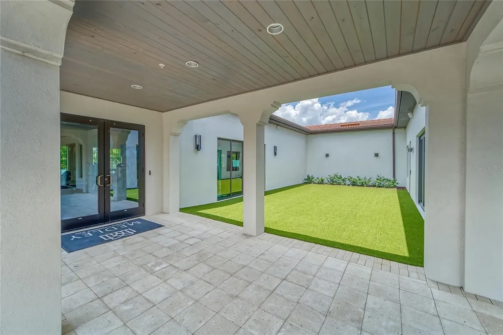 16909 April Plush Drive Wimauma FL 33598