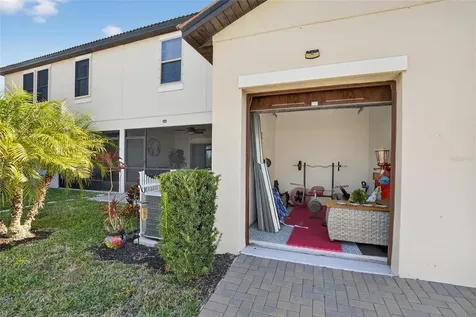 16909 April Plush Drive Wimauma FL 33598