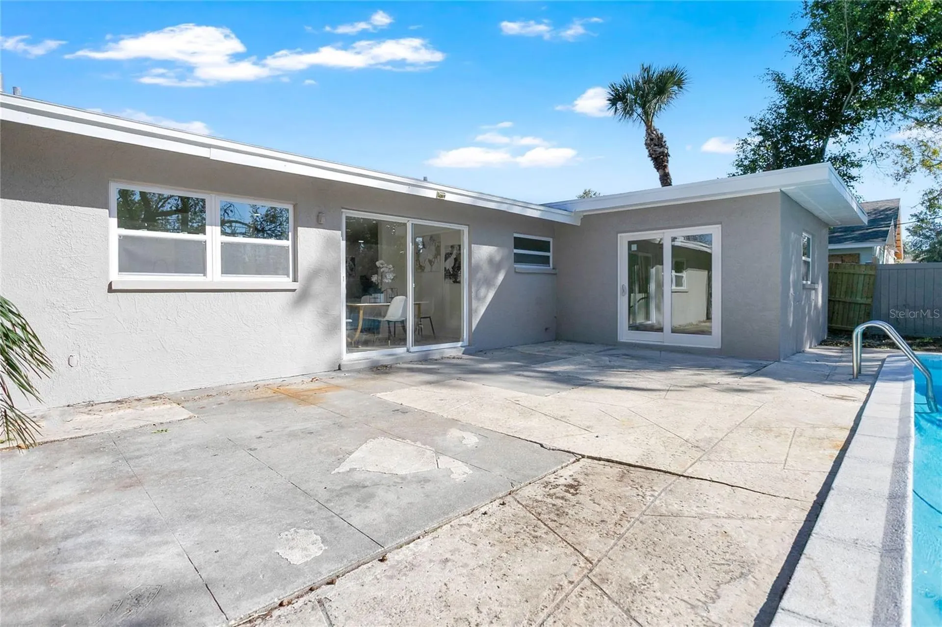 214 45th Avenue NE St Petersburg FL 33703