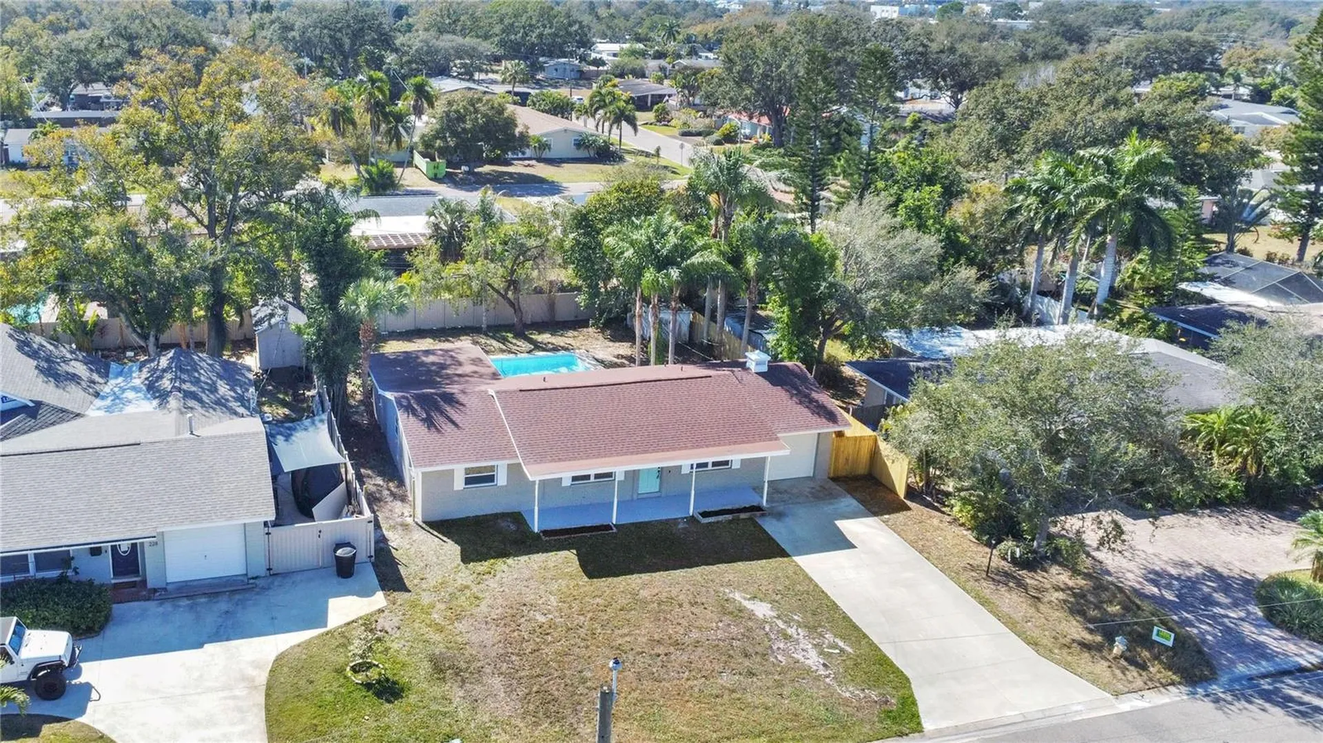 214 45th Avenue NE St Petersburg FL 33703