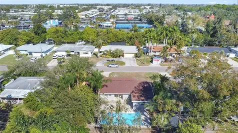 214 45th Avenue NE St Petersburg FL 33703