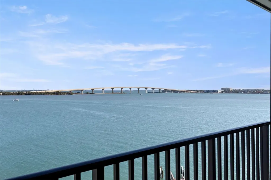 6287 Bahia Del Mar Circle St Petersburg FL 33715