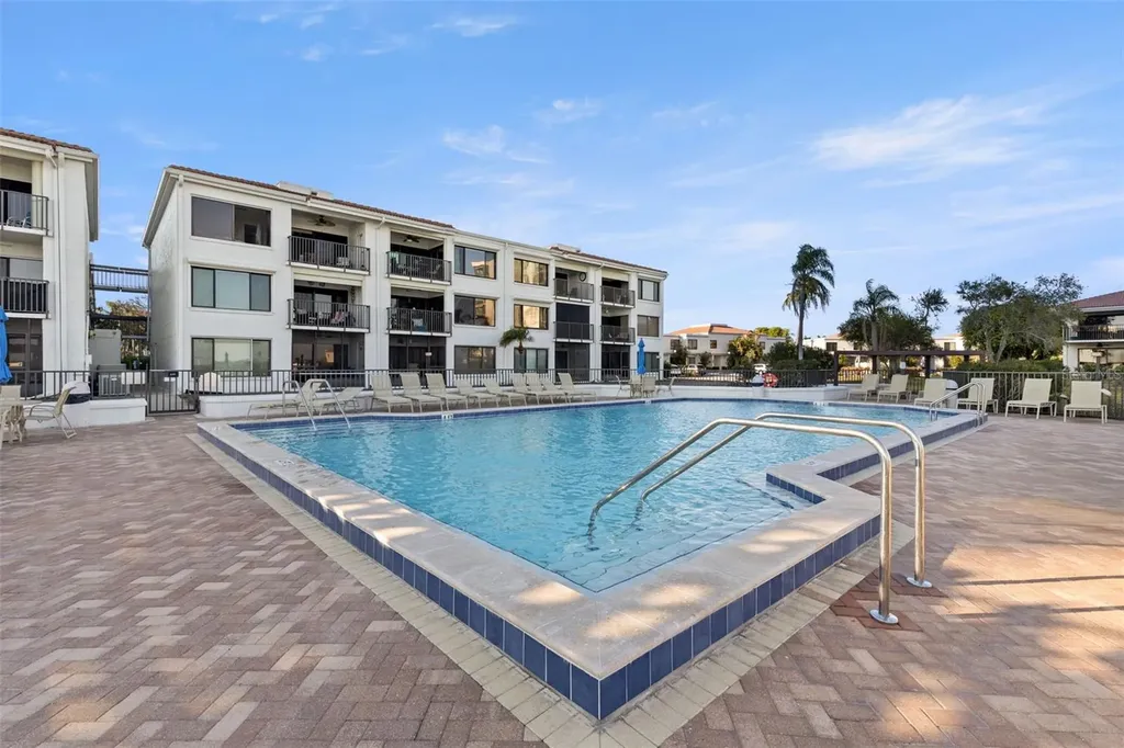6287 Bahia Del Mar Circle St Petersburg FL 33715